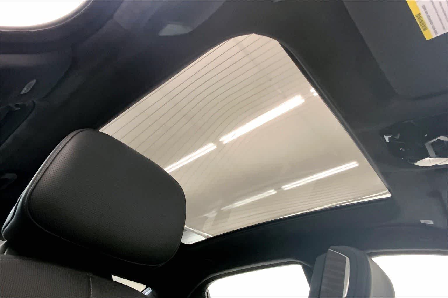 Thumbnail: 2023 BMW i7 - 30