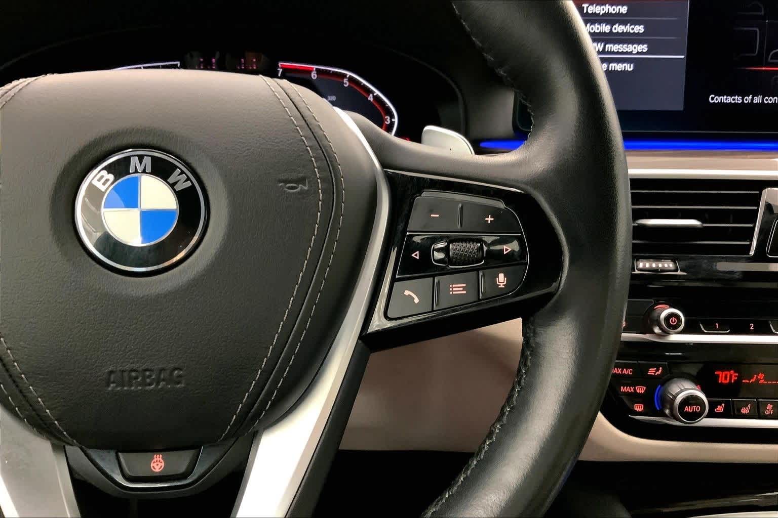 Thumbnail: 2023 BMW 5 Series - 25
