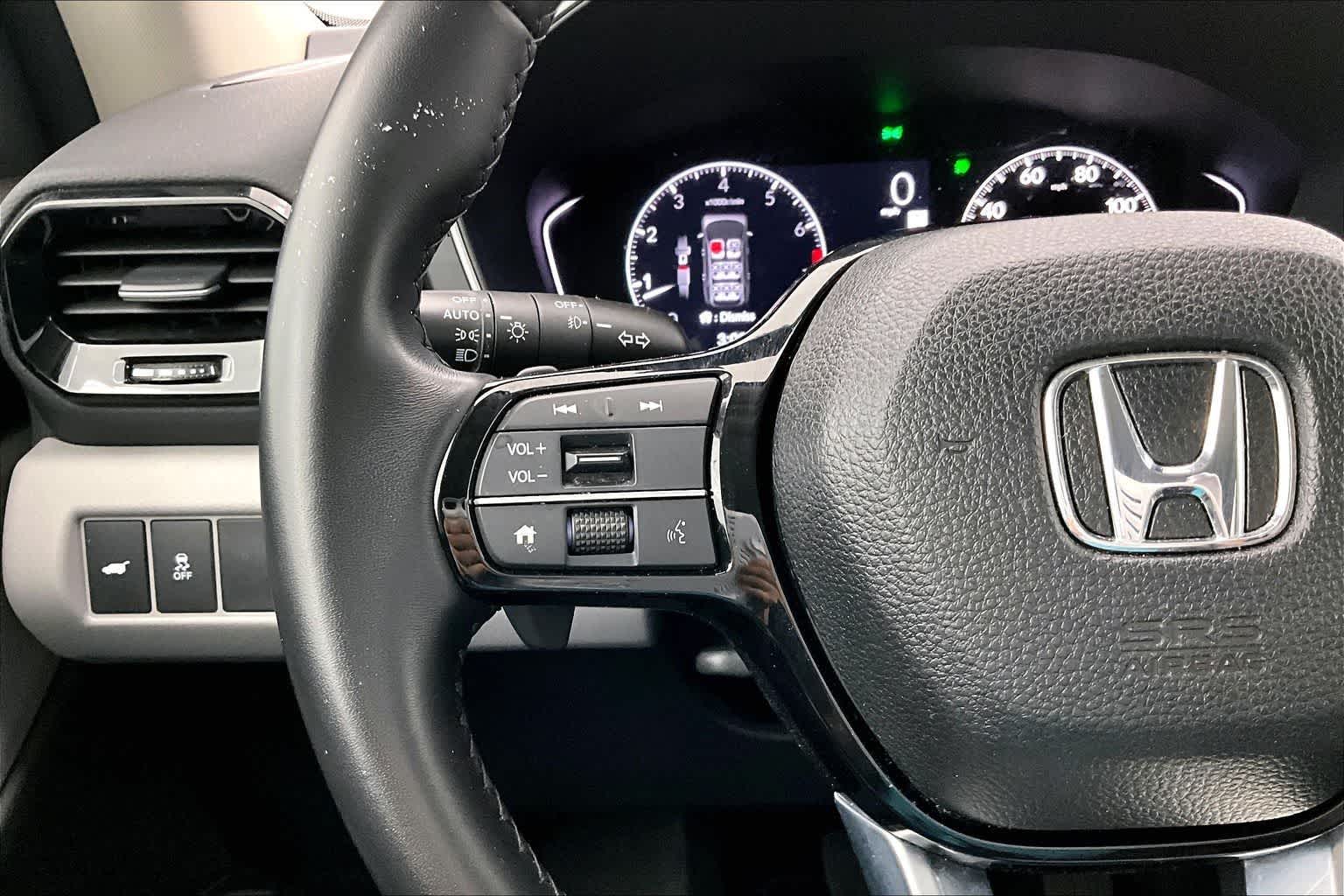 Thumbnail: 2023 Honda Pilot - 24