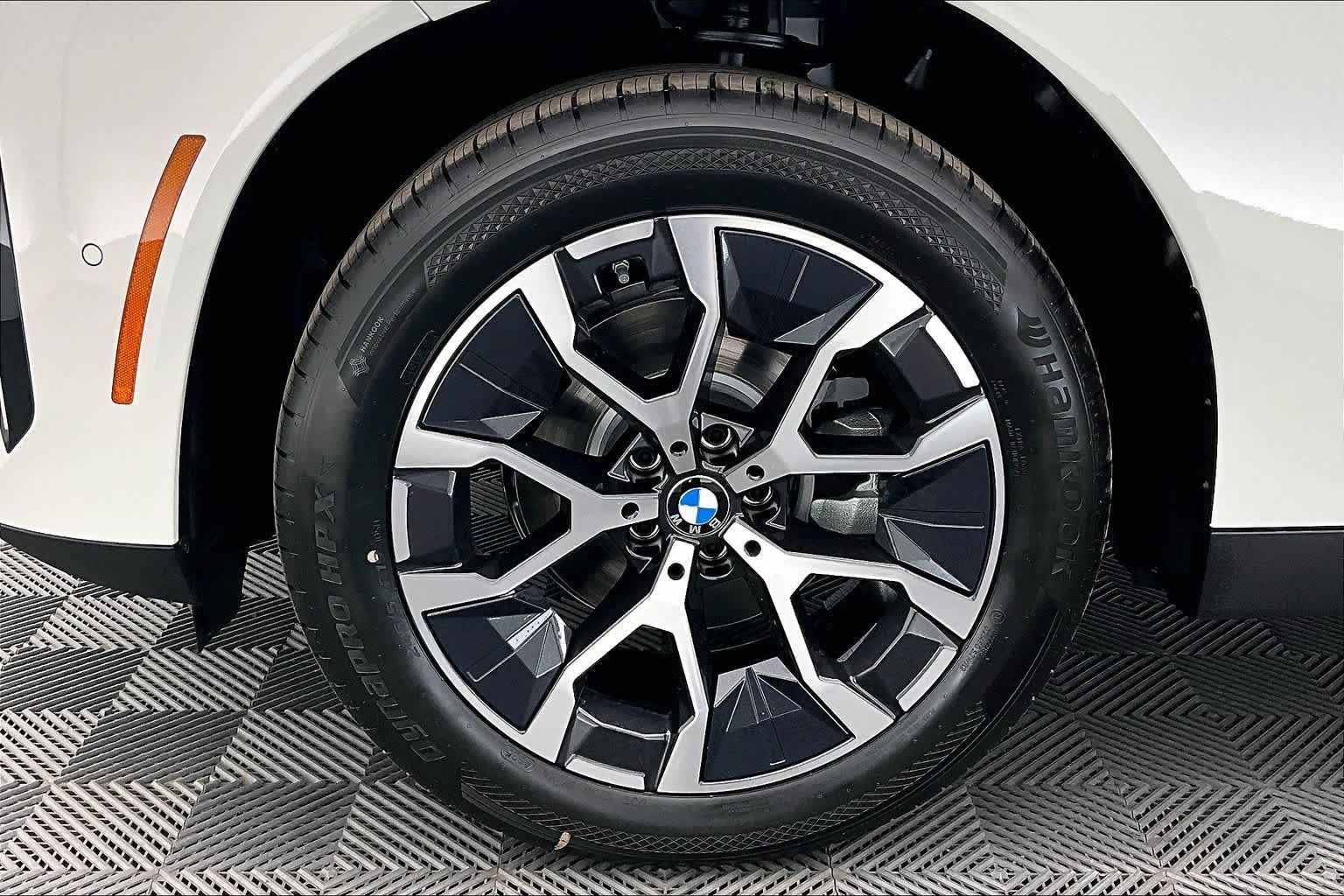 Thumbnail: 2026 BMW X3 - 8