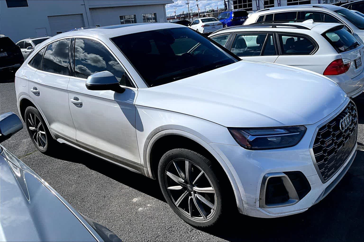 Thumbnail: 2022 Audi SQ5 - 9