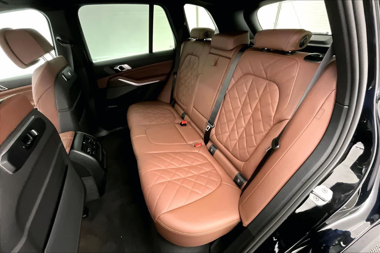 Thumbnail: 2026 BMW X5 - 13