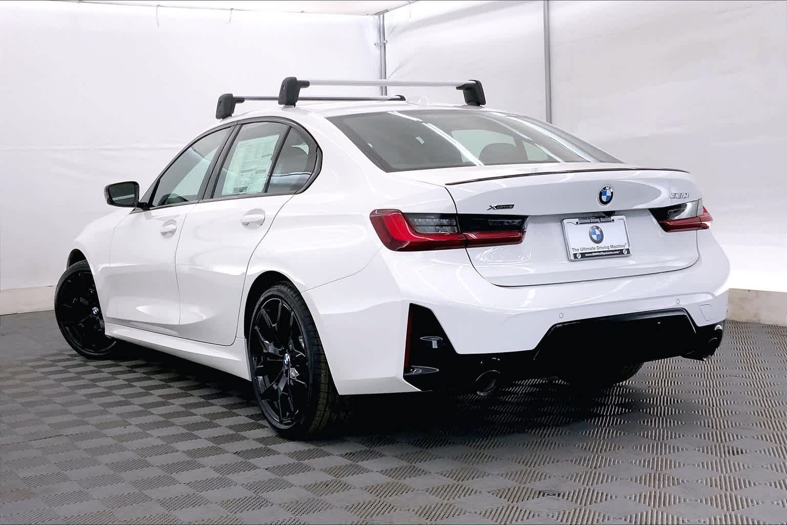 Thumbnail: 2025 BMW 3 Series - 4