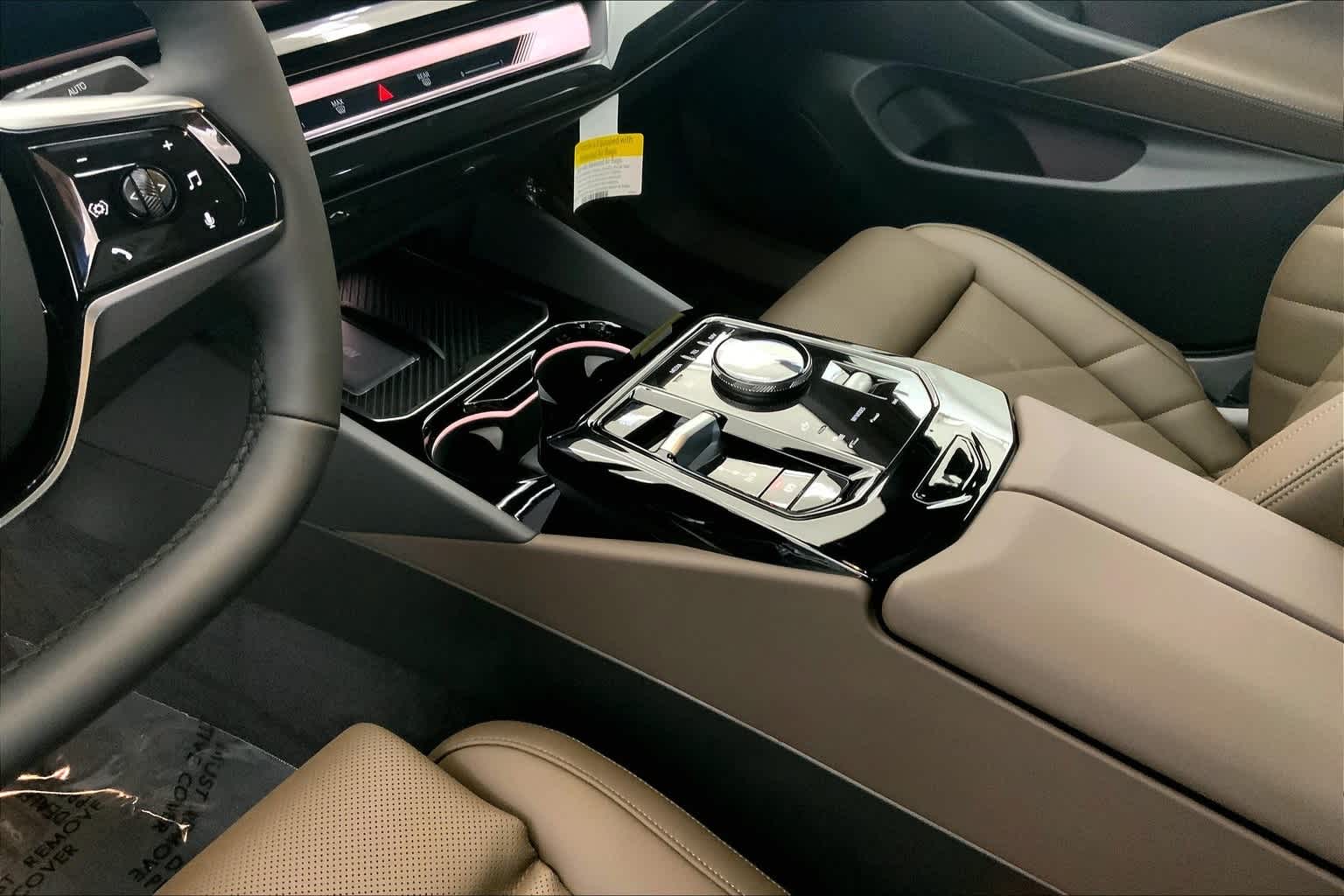 Thumbnail: 2024 BMW i5 - 17