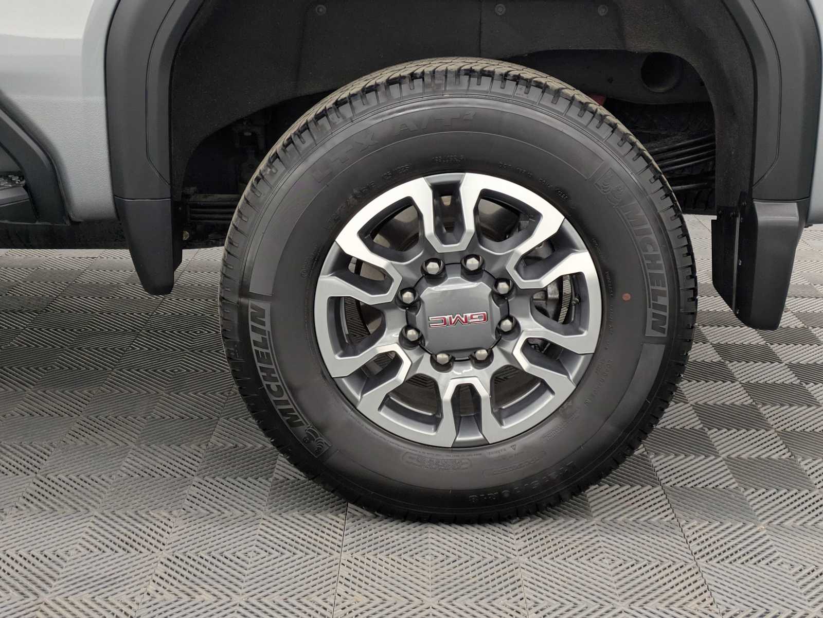 Thumbnail: 2024 GMC Sierra 2500 - 15