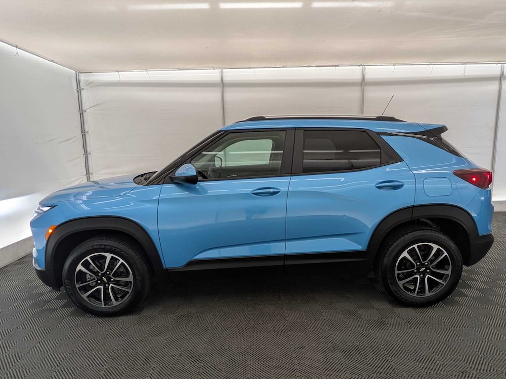 Used 2025 Chevrolet Trailblazer LT SUV