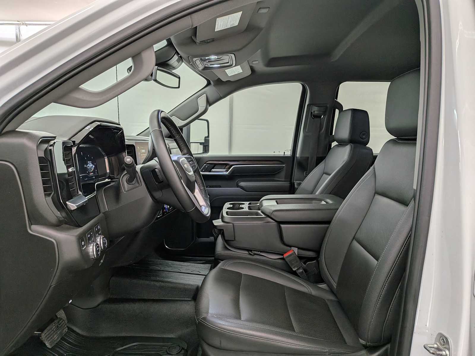 Thumbnail: 2025 GMC Sierra 3500 - 19