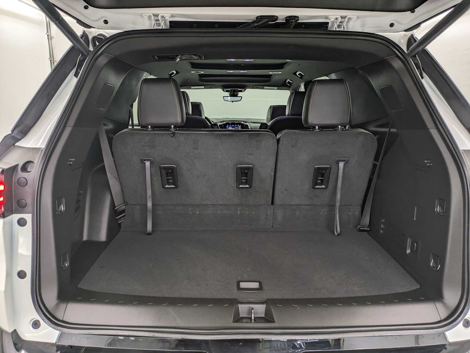 Thumbnail: 2024 Chevrolet Traverse - 36