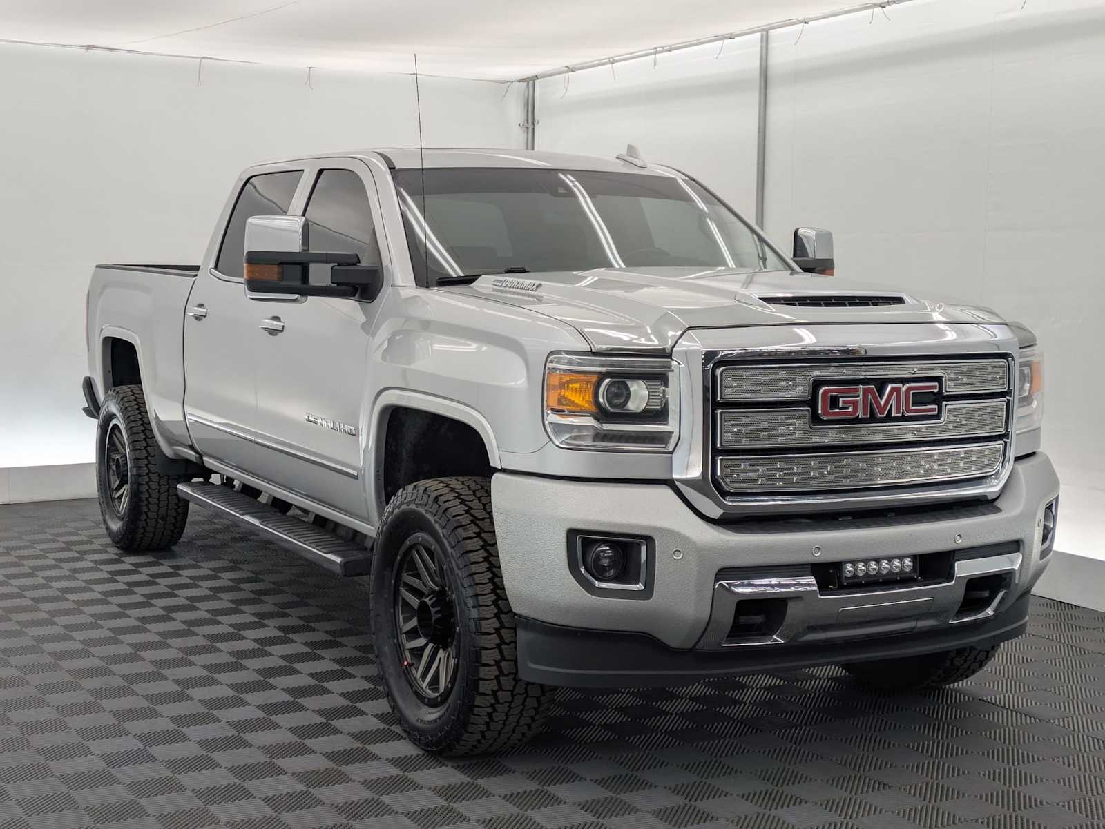 Thumbnail: 2019 GMC Sierra 2500 - 8