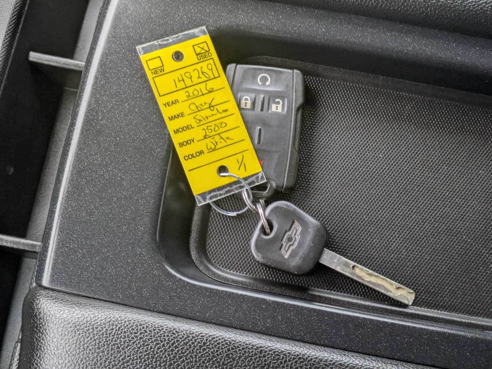 Thumbnail: 2016 Chevrolet Silverado 2500 - 35