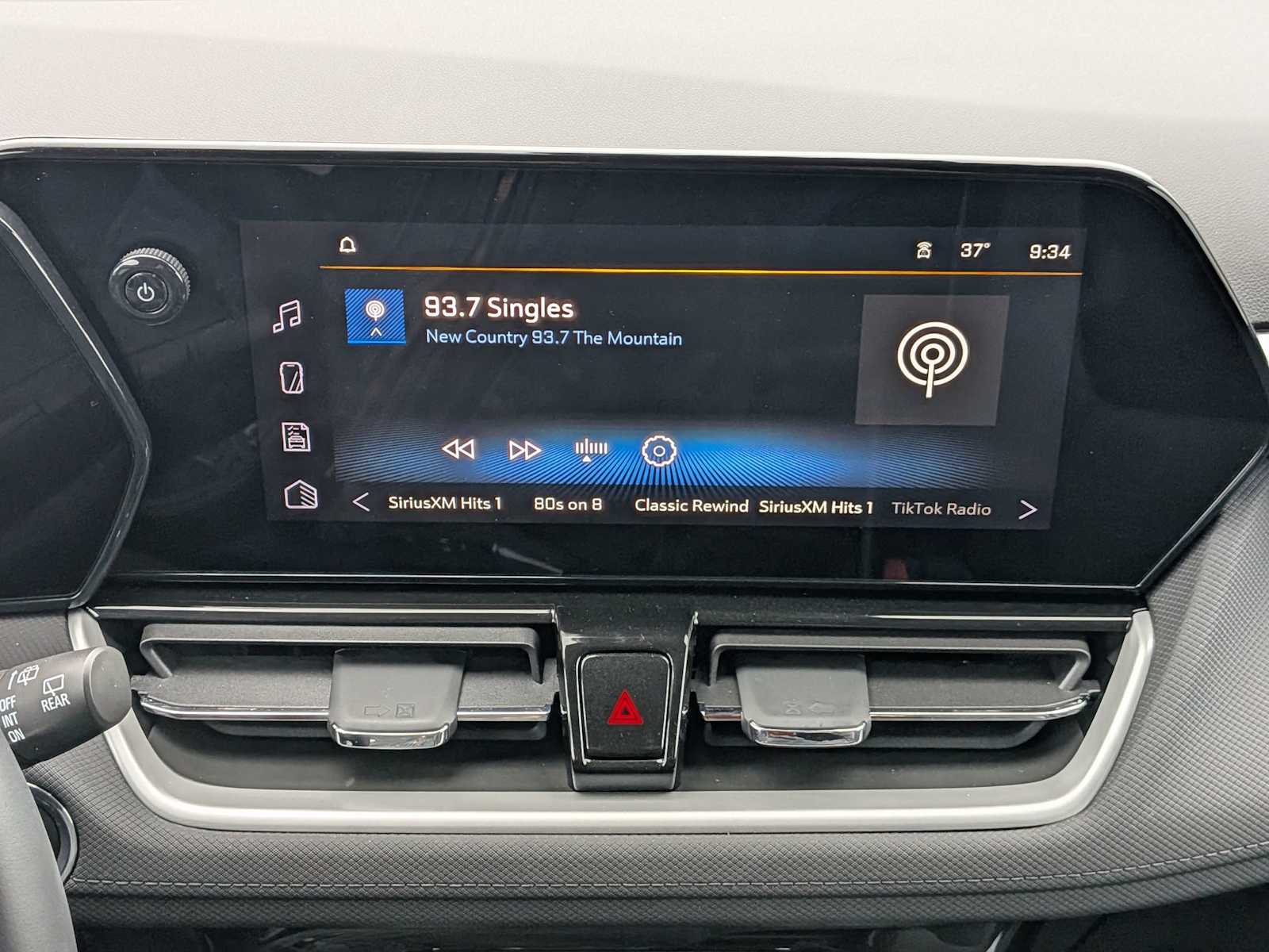 Thumbnail: 2025 Chevrolet TrailBlazer - 28