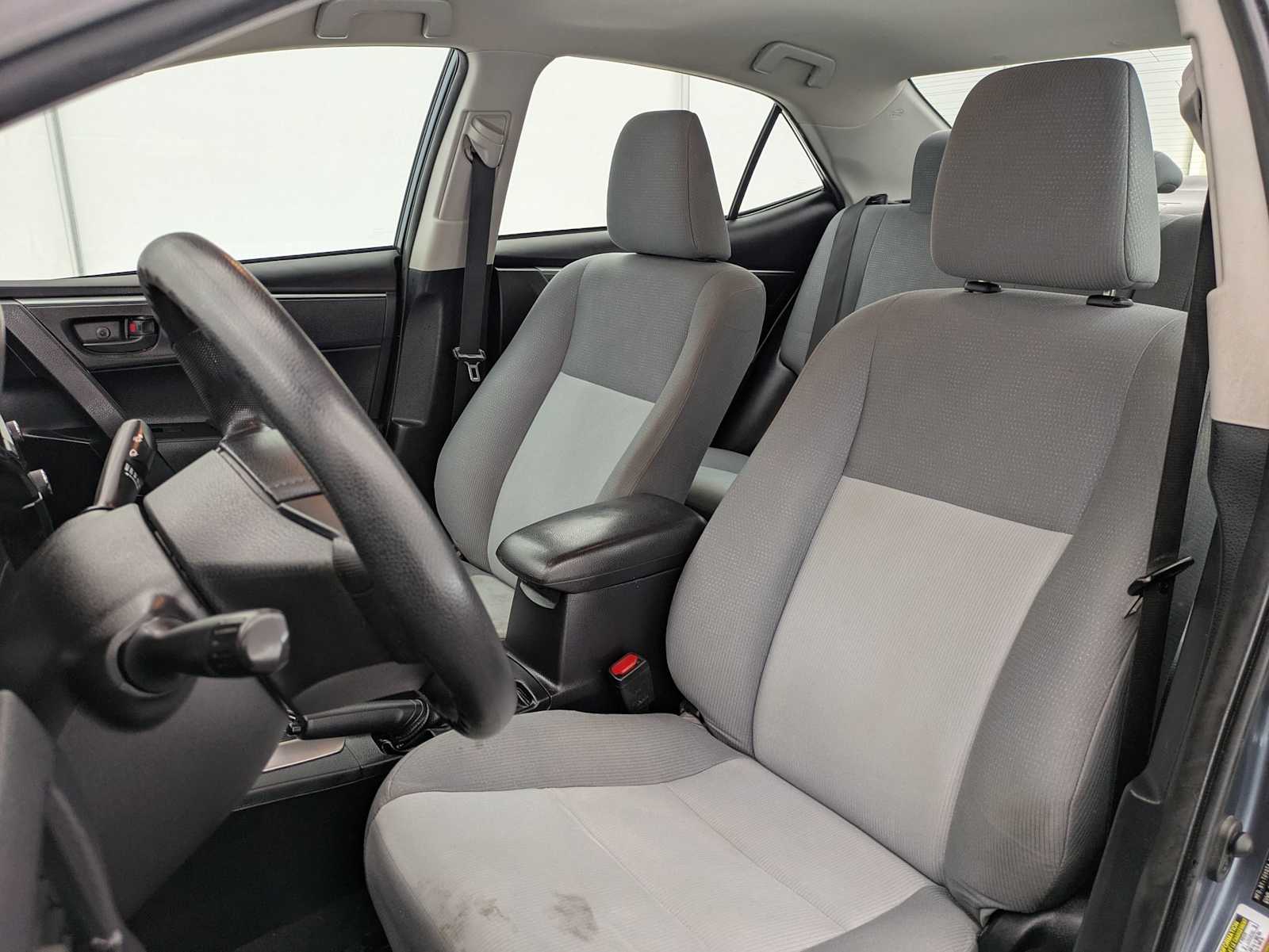 Thumbnail: 2015 Toyota Corolla - 16