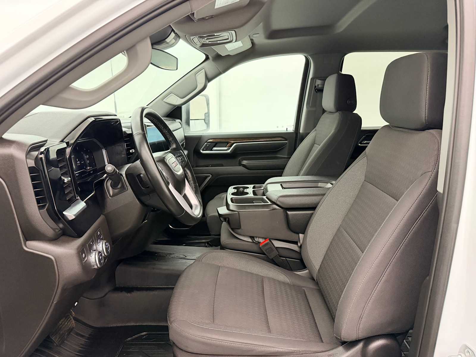 Thumbnail: 2025 GMC Sierra 3500 - 18