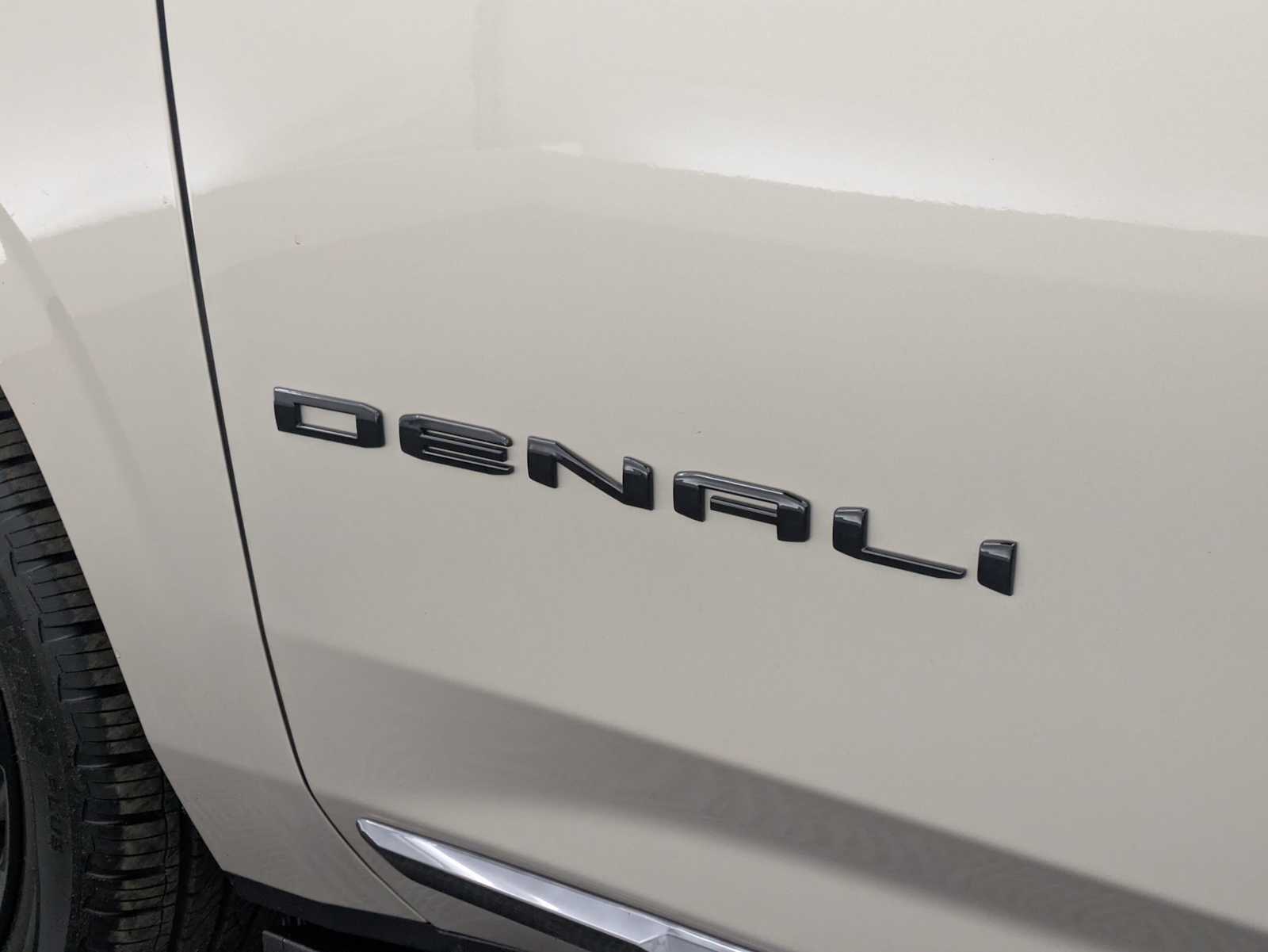 Thumbnail: 2023 GMC Yukon - 11