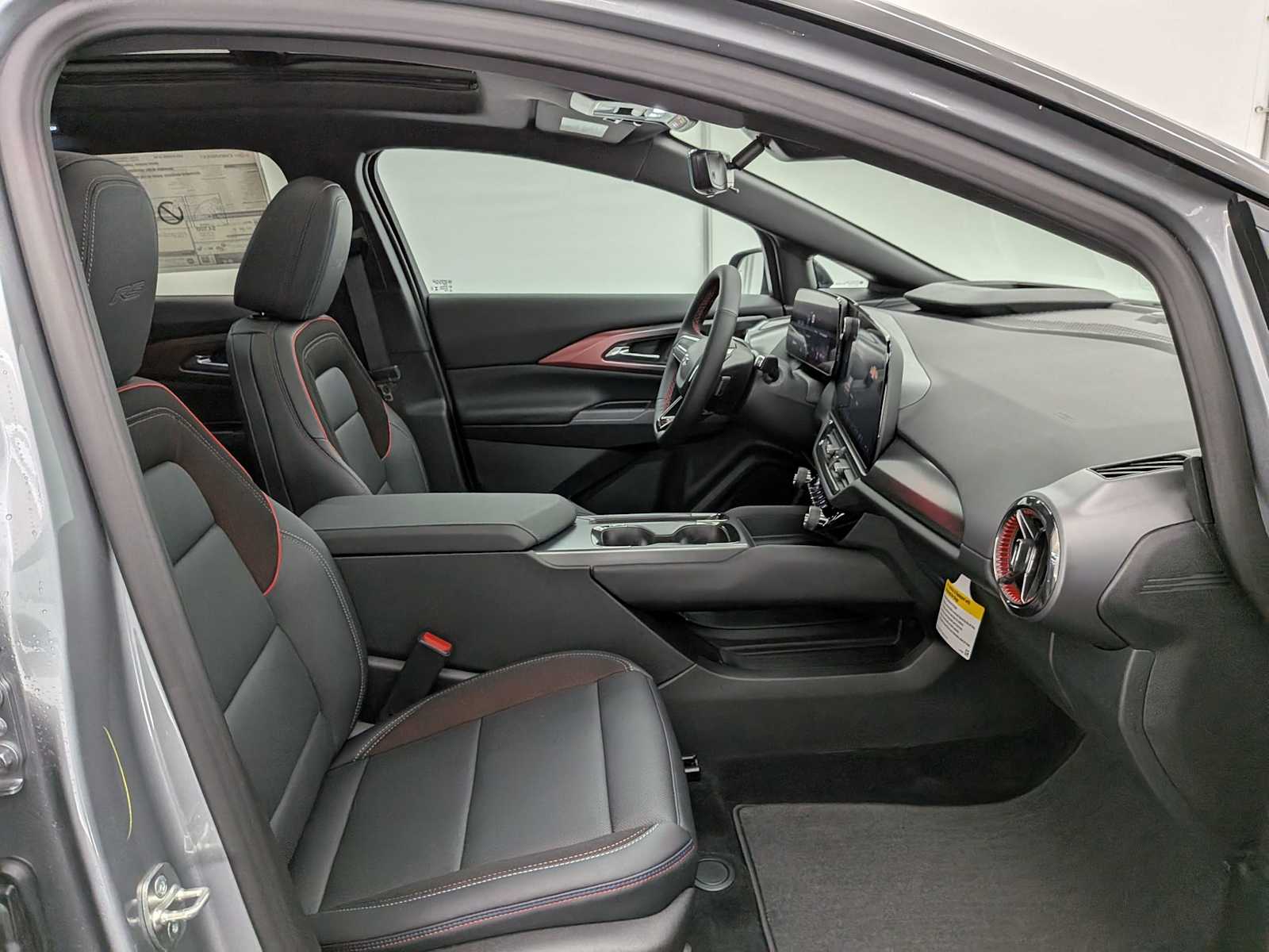 Thumbnail: 2026 Chevrolet Equinox - 23