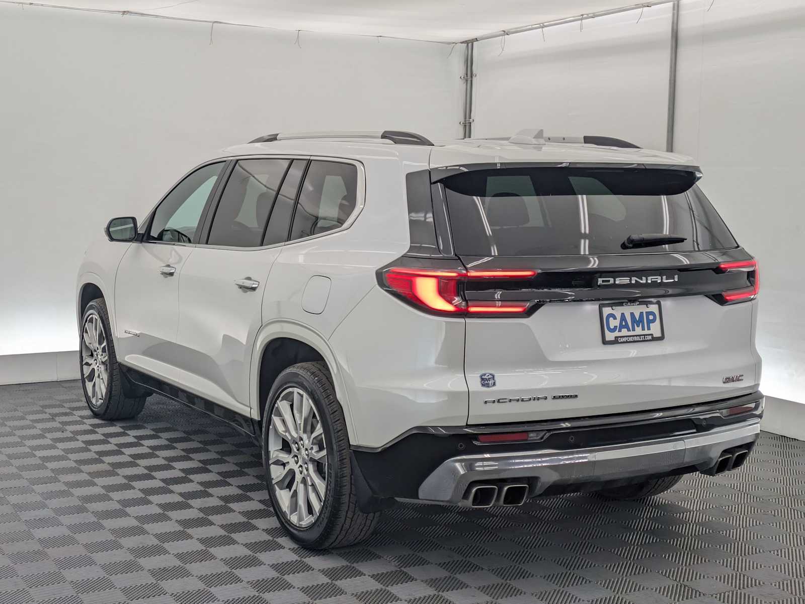 Thumbnail: 2024 GMC Acadia - 4