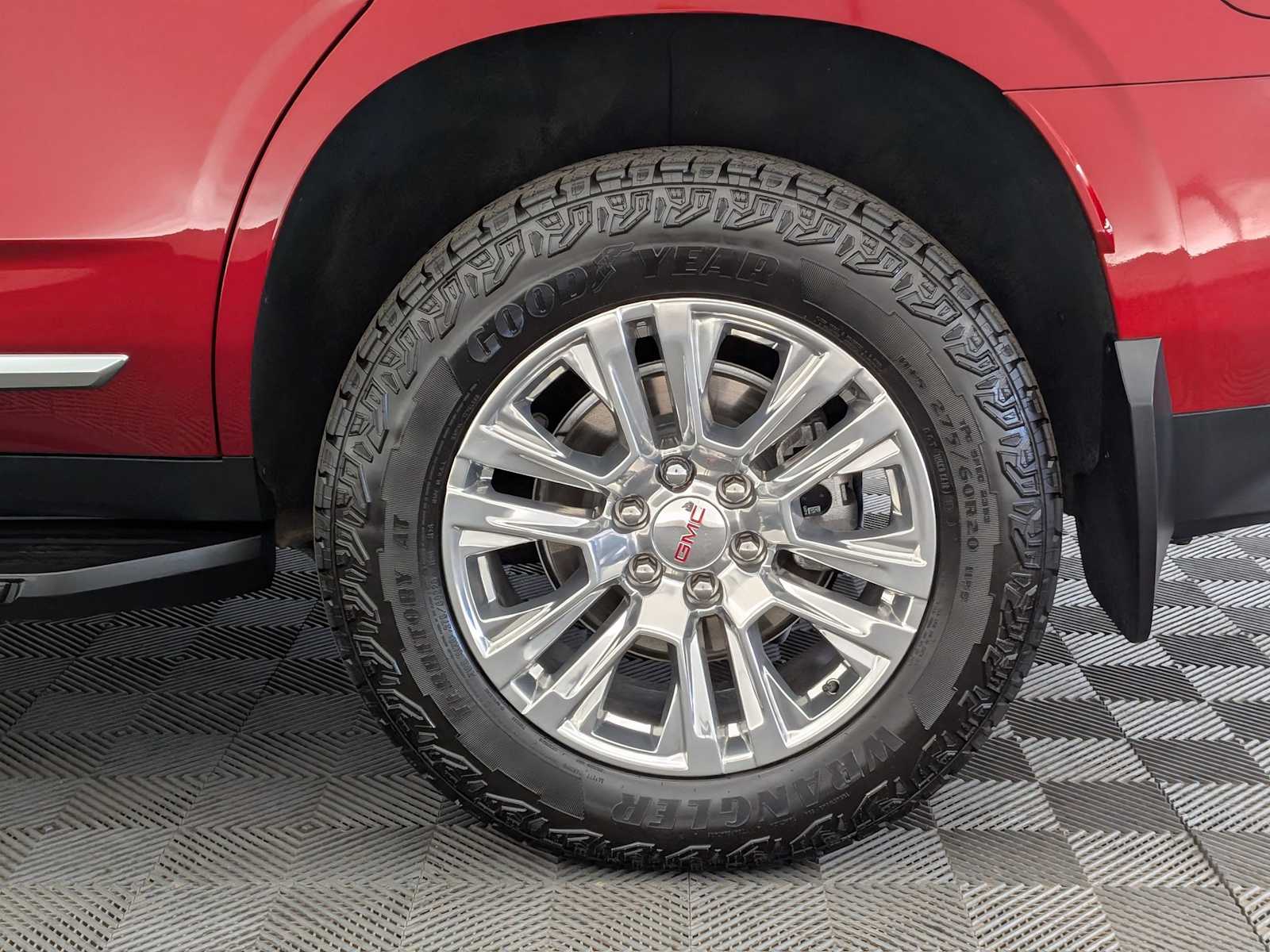 Thumbnail: 2024 GMC Yukon - 16