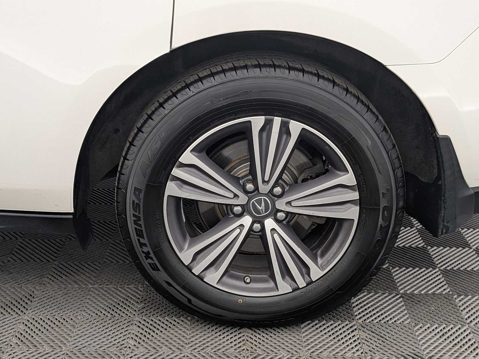 Thumbnail: 2018 Acura MDX - 13