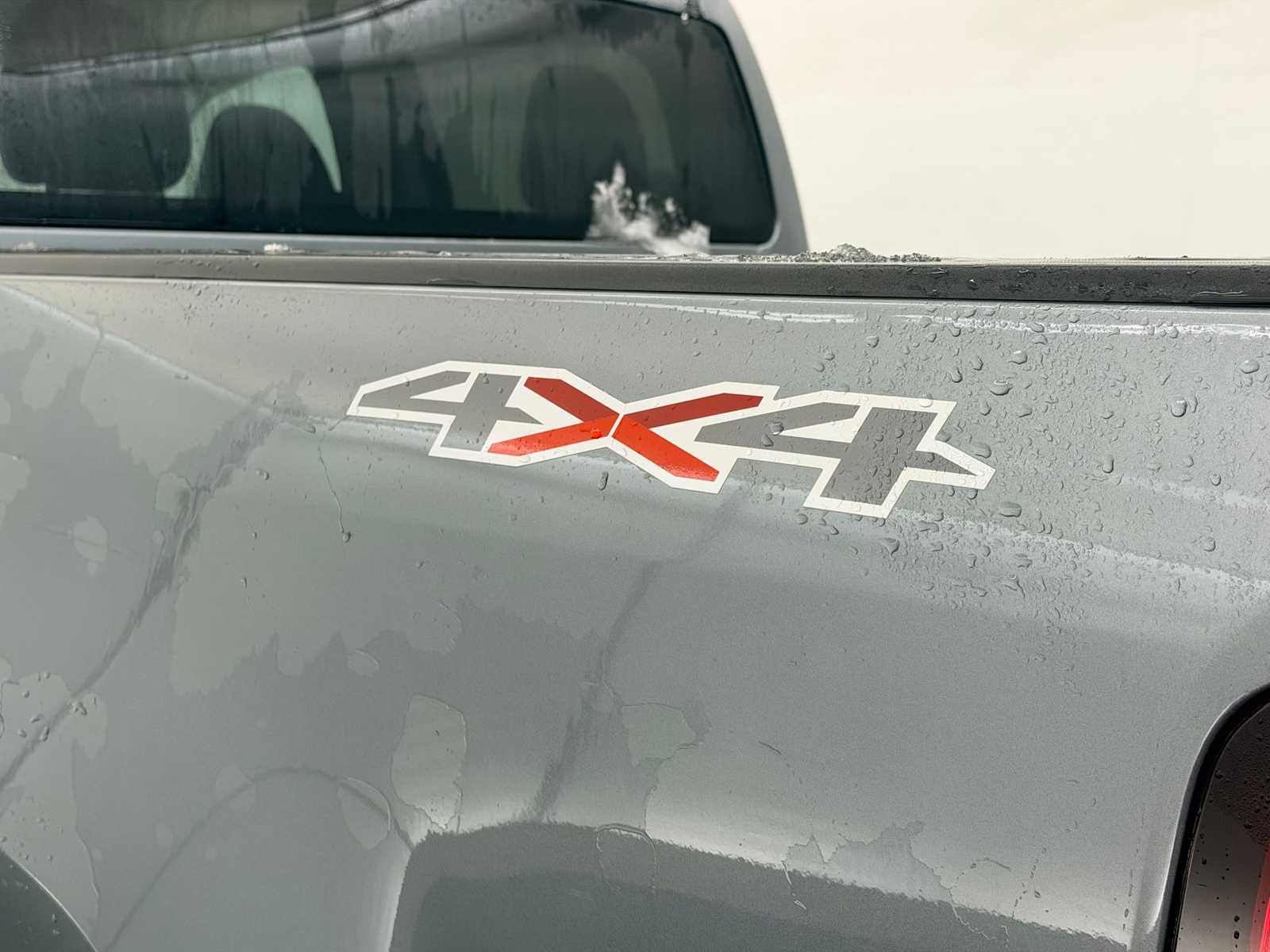 Thumbnail: 2021 Chevrolet Colorado - 11