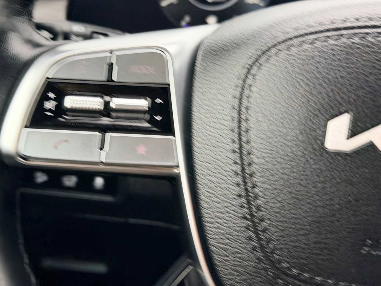 Thumbnail: 2024 Kia Telluride - 24