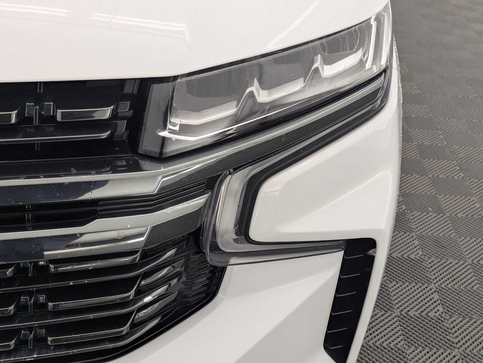 Thumbnail: 2022 Chevrolet Tahoe - 10