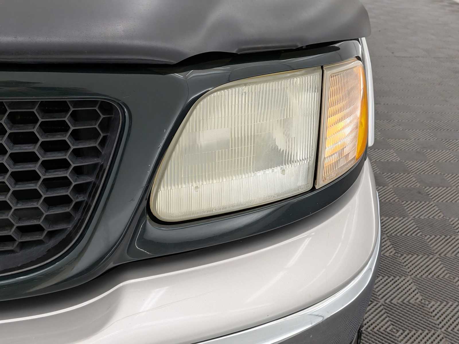 Thumbnail: 2002 Ford F-150 - 9