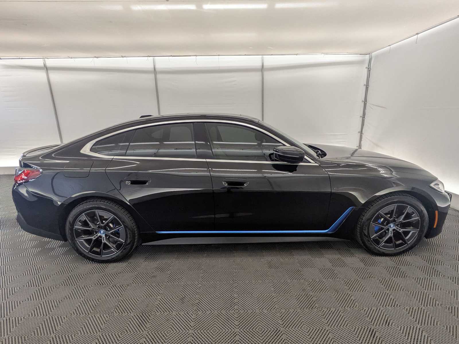 Thumbnail: 2022 BMW i4 - 7