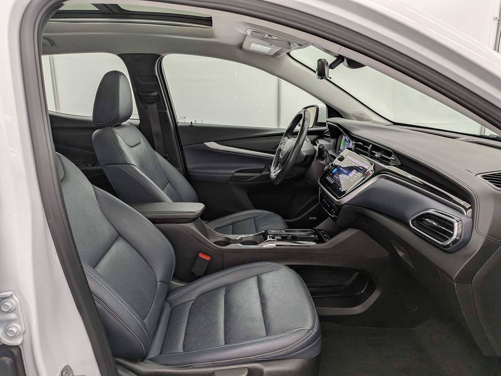 Thumbnail: 2022 Chevrolet Bolt EUV - 22