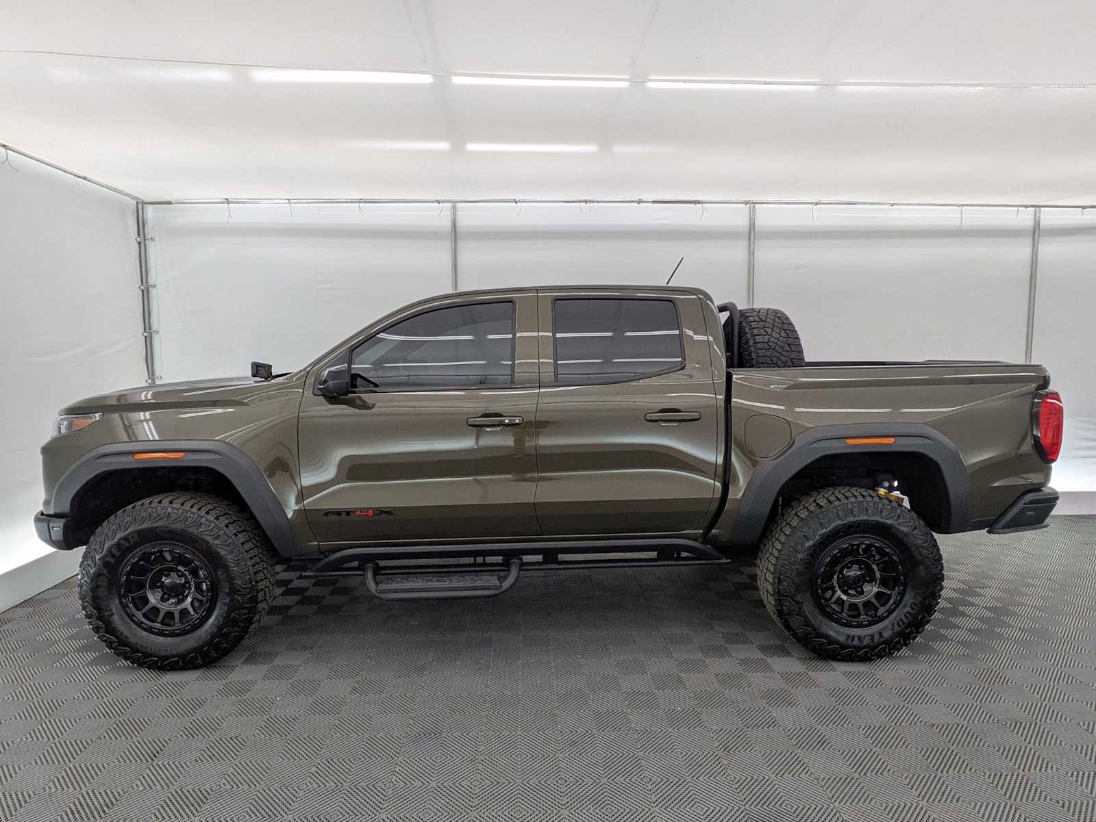 Thumbnail: 2024 GMC Canyon - 3