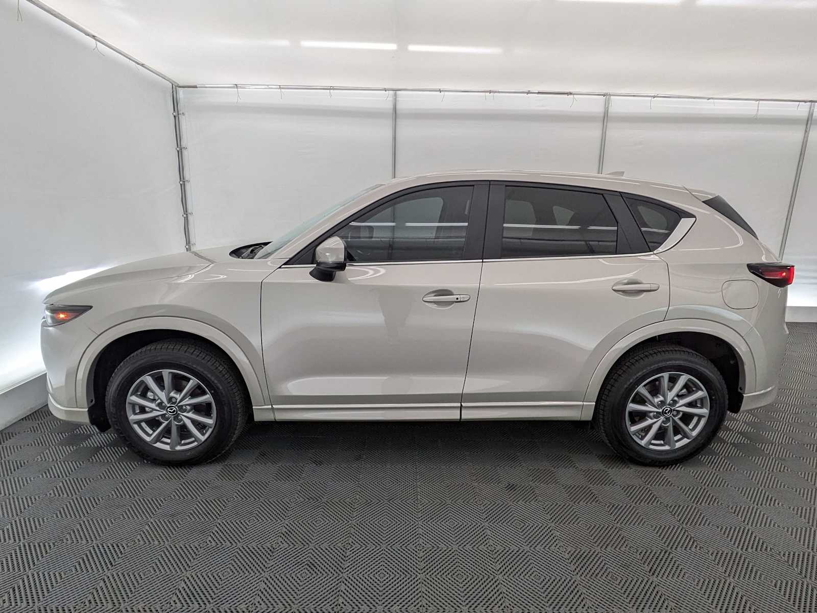 Thumbnail: 2025 Mazda CX-5 - 3