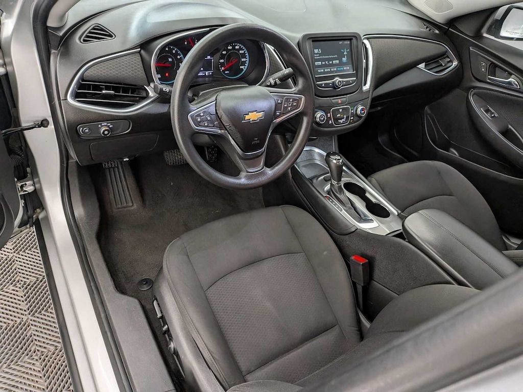 Used 2018 Chevrolet Malibu LT Sedan