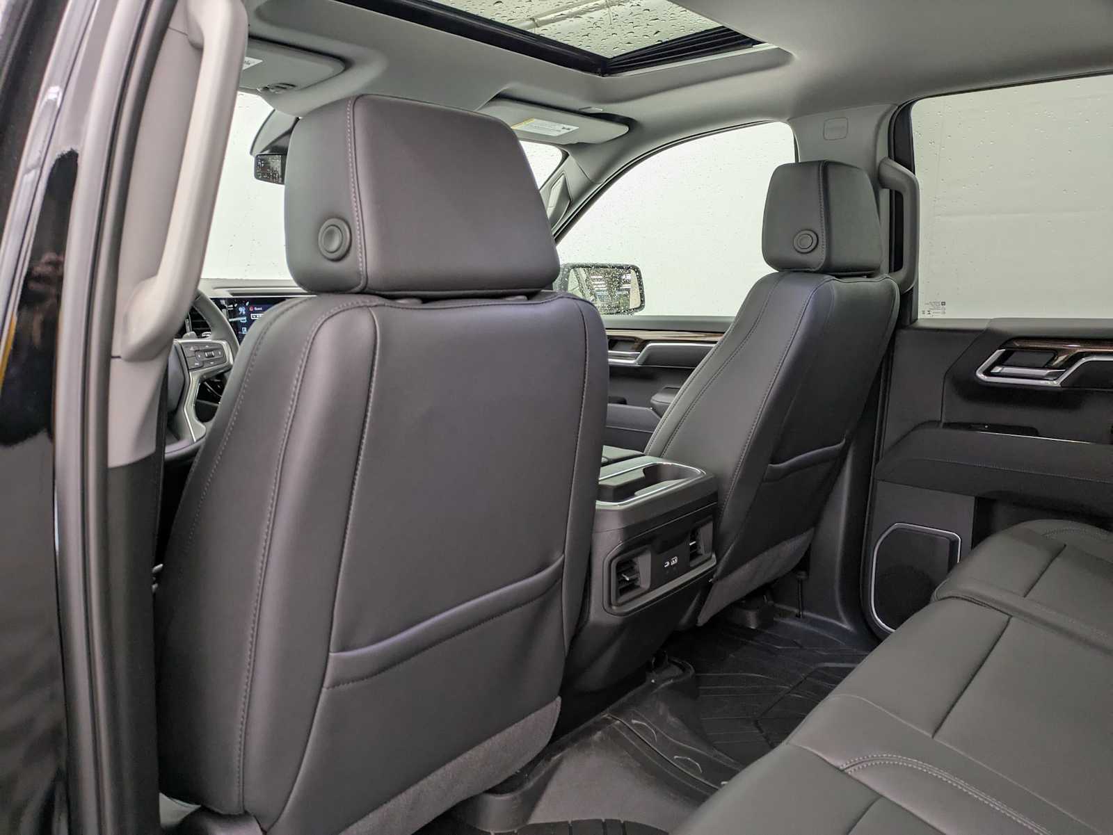 Thumbnail: 2026 Chevrolet Silverado 1500 - 20