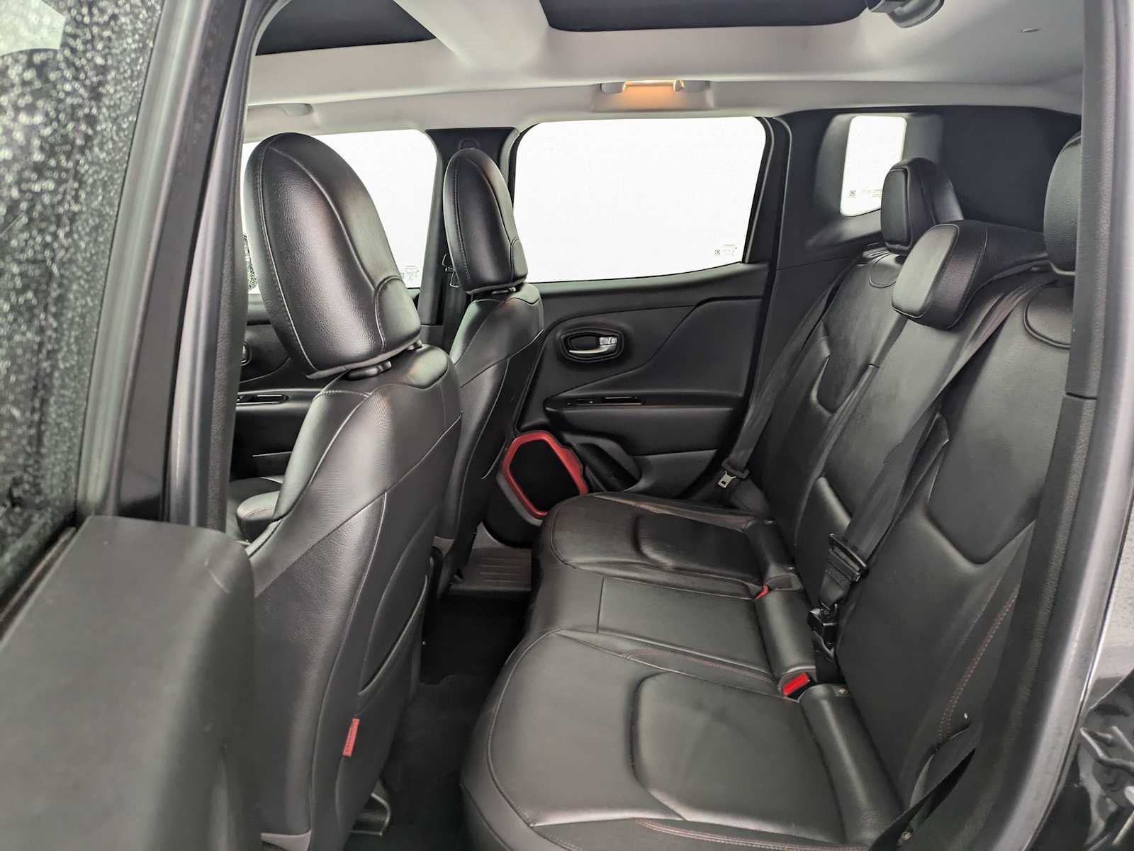 Thumbnail: 2016 Jeep Renegade - 22