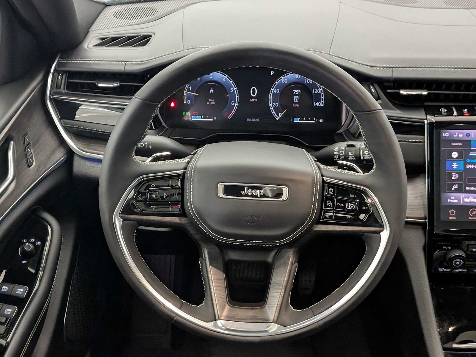 Thumbnail: 2024 Jeep Grand Cherokee L - 25