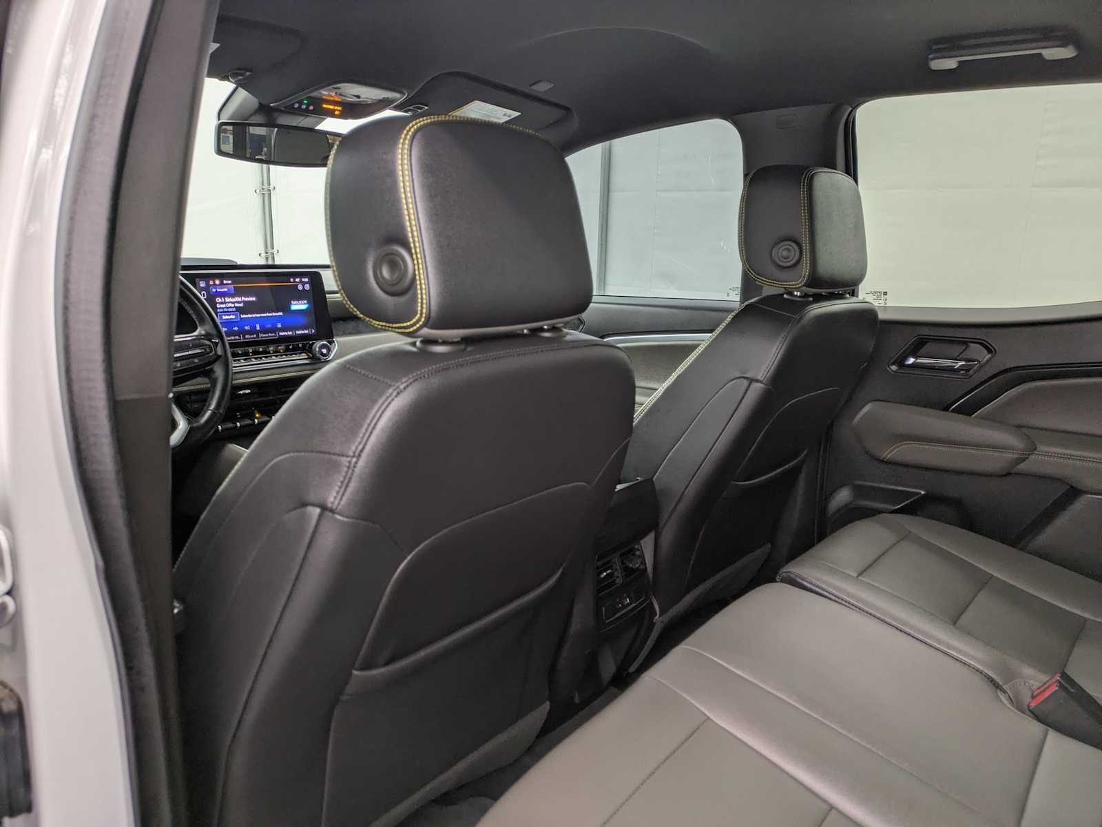 Thumbnail: 2023 Chevrolet Colorado - 20