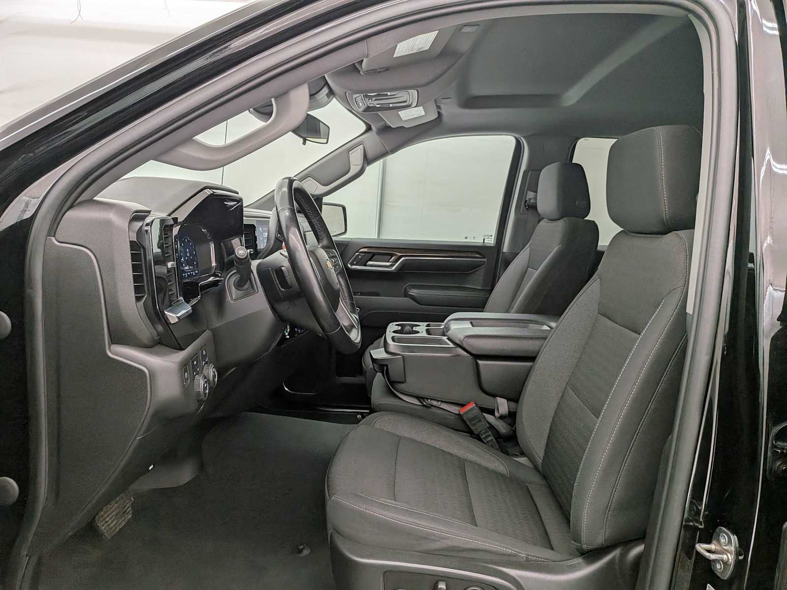 Thumbnail: 2023 Chevrolet Silverado 1500 - 19