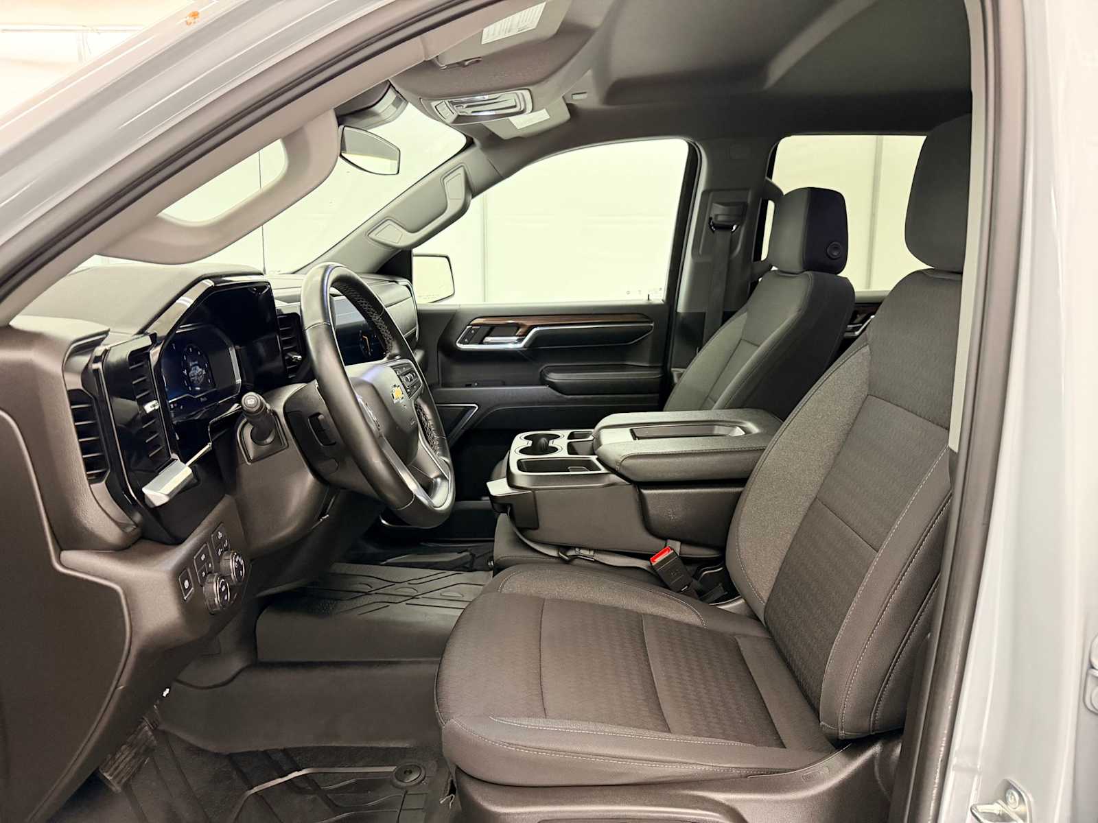 Thumbnail: 2024 Chevrolet Silverado 1500 - 18