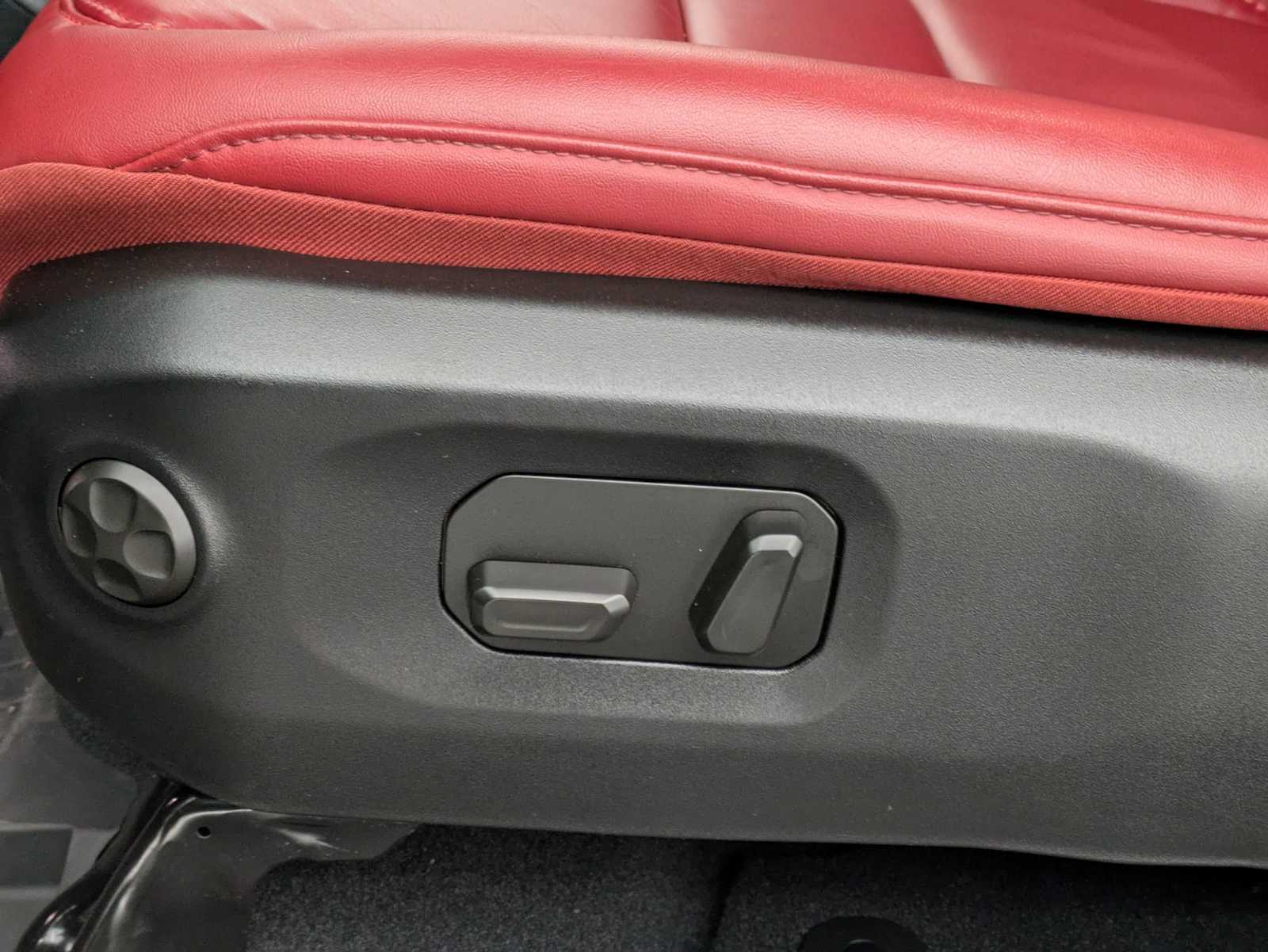 Thumbnail: 2024 Jeep Wrangler - 19