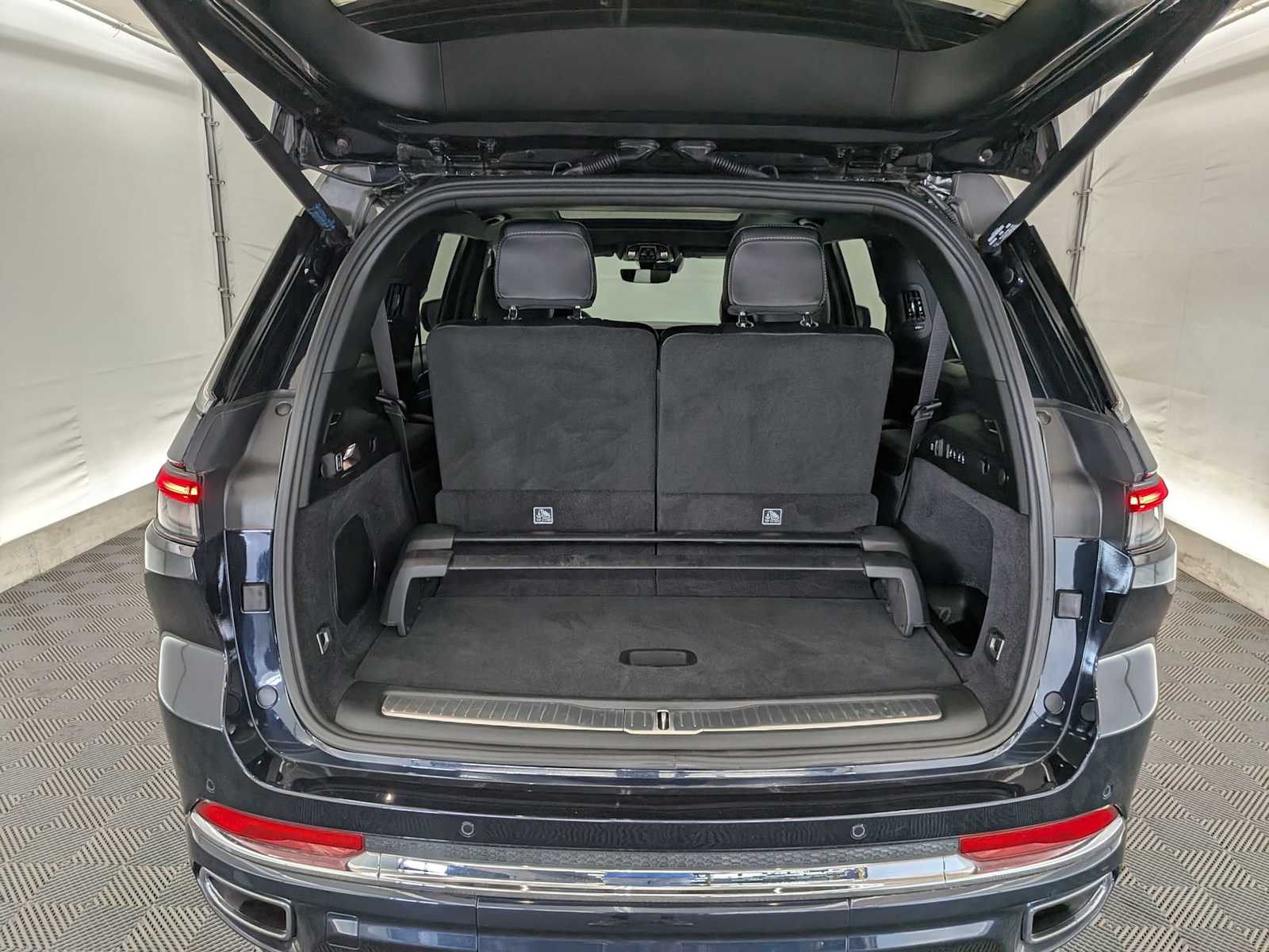 Thumbnail: 2024 Jeep Grand Cherokee L - 36