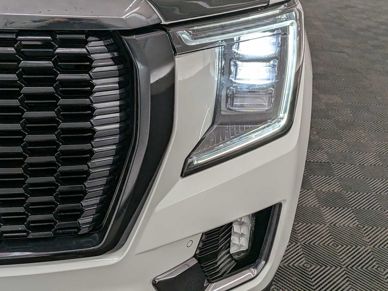 Thumbnail: 2023 GMC Yukon - 10