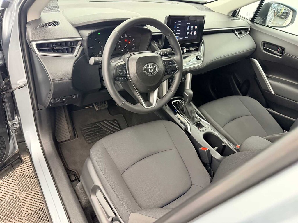 Used 2024 Toyota Corolla Cross LE SUV
