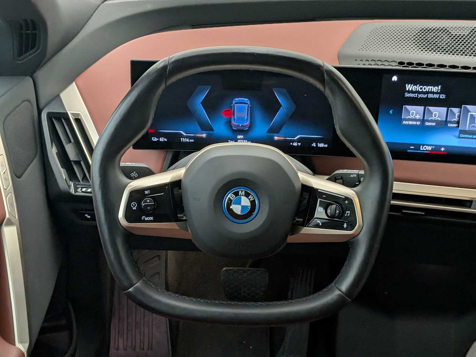 Thumbnail: 2023 BMW iX - 23