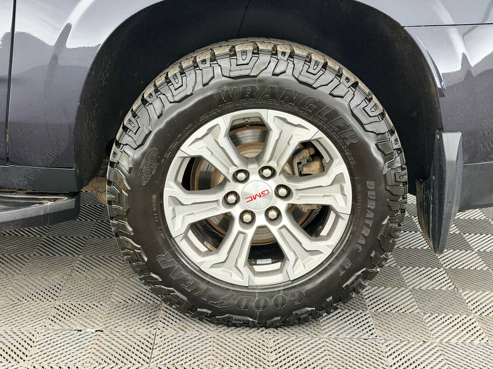 Thumbnail: 2024 GMC Yukon XL - 14