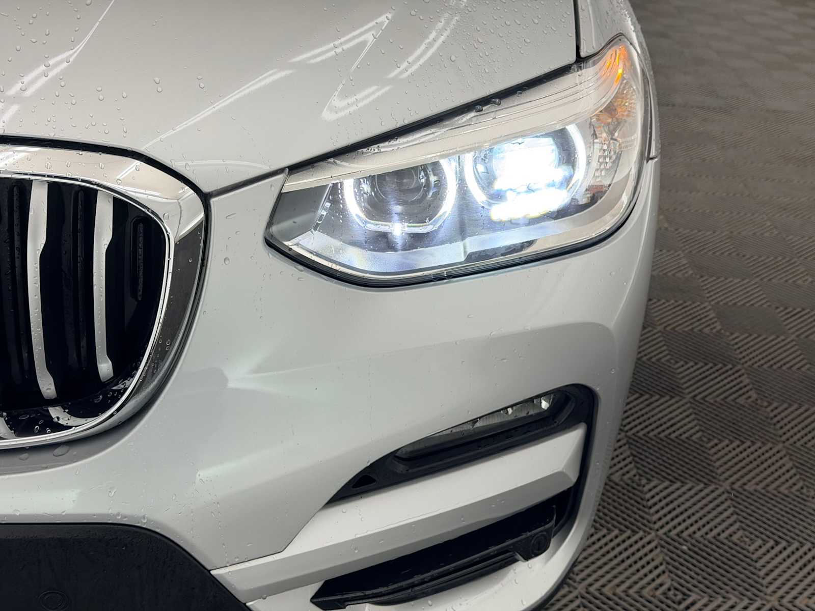 Thumbnail: 2021 BMW X3 - 10