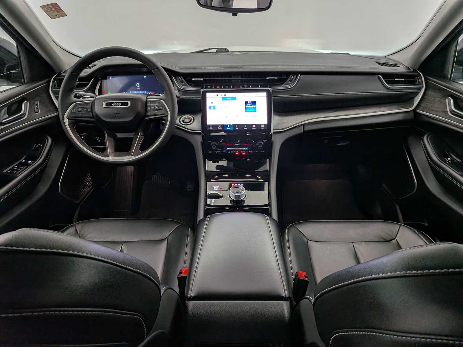 Thumbnail: 2023 Jeep Grand Cherokee - 16