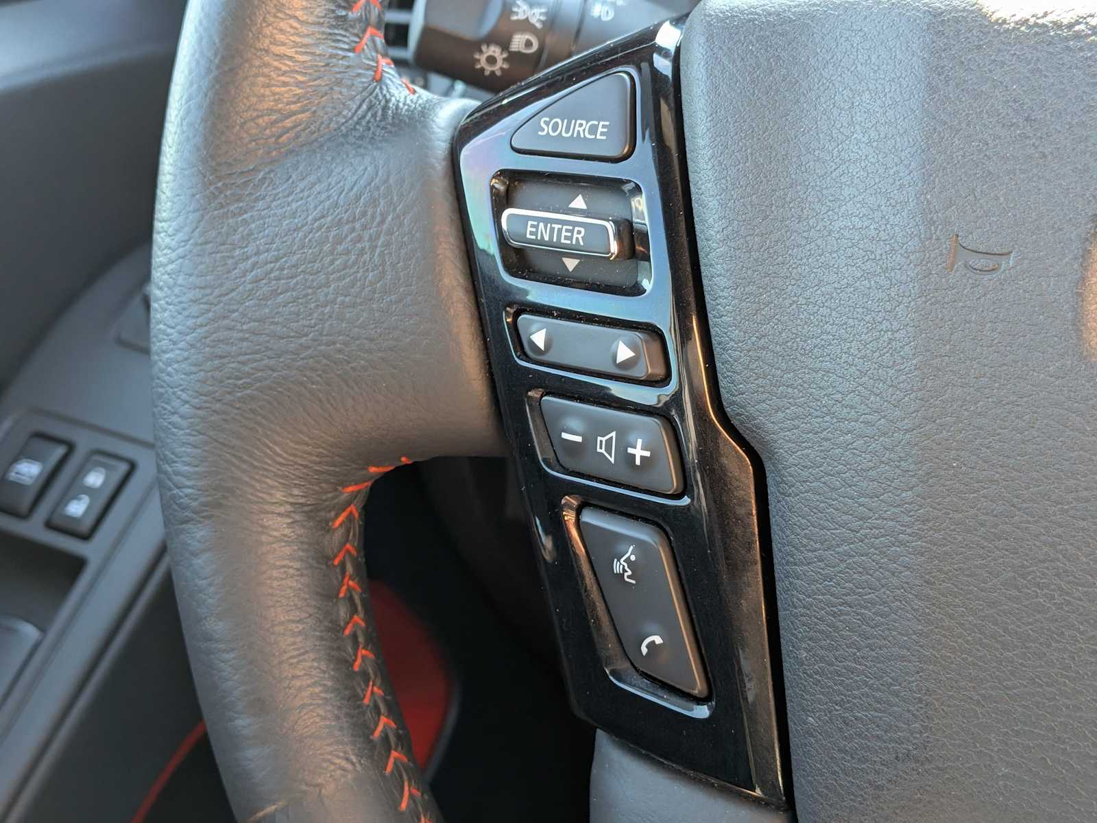 Thumbnail: 2023 Nissan Frontier - 22