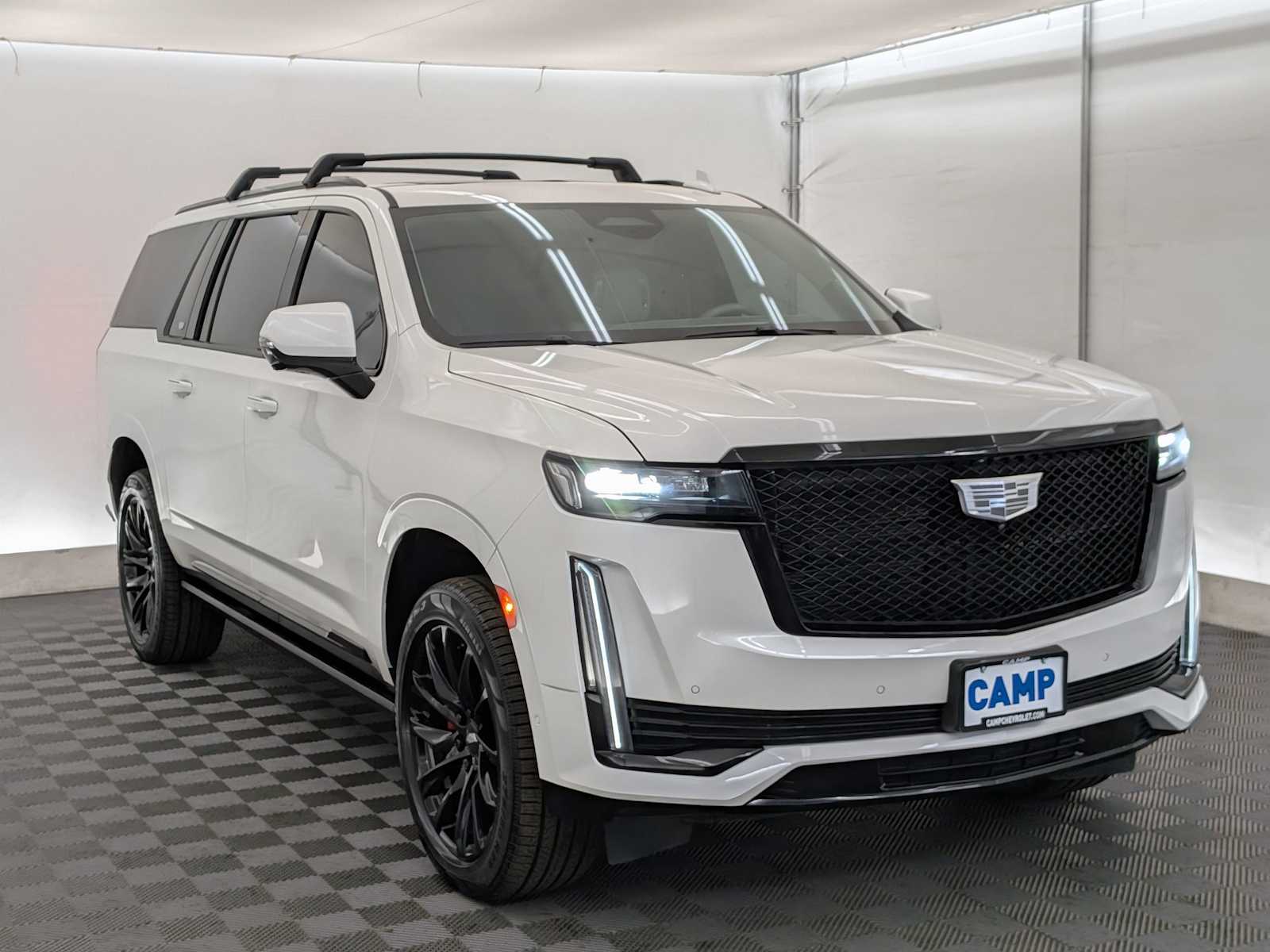 Thumbnail: 2022 Cadillac Escalade - 8