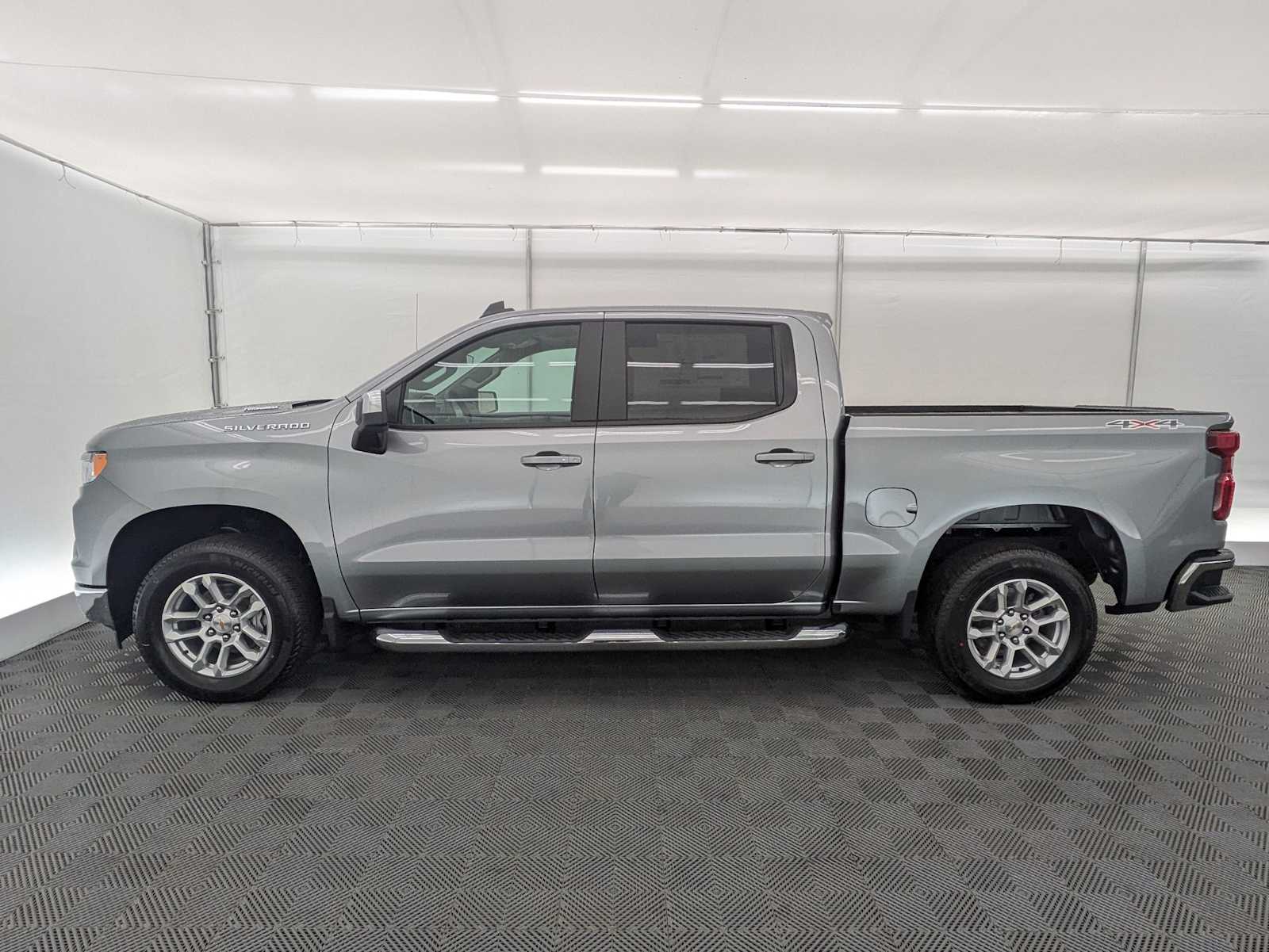 Thumbnail: 2026 Chevrolet Silverado 1500 - 3