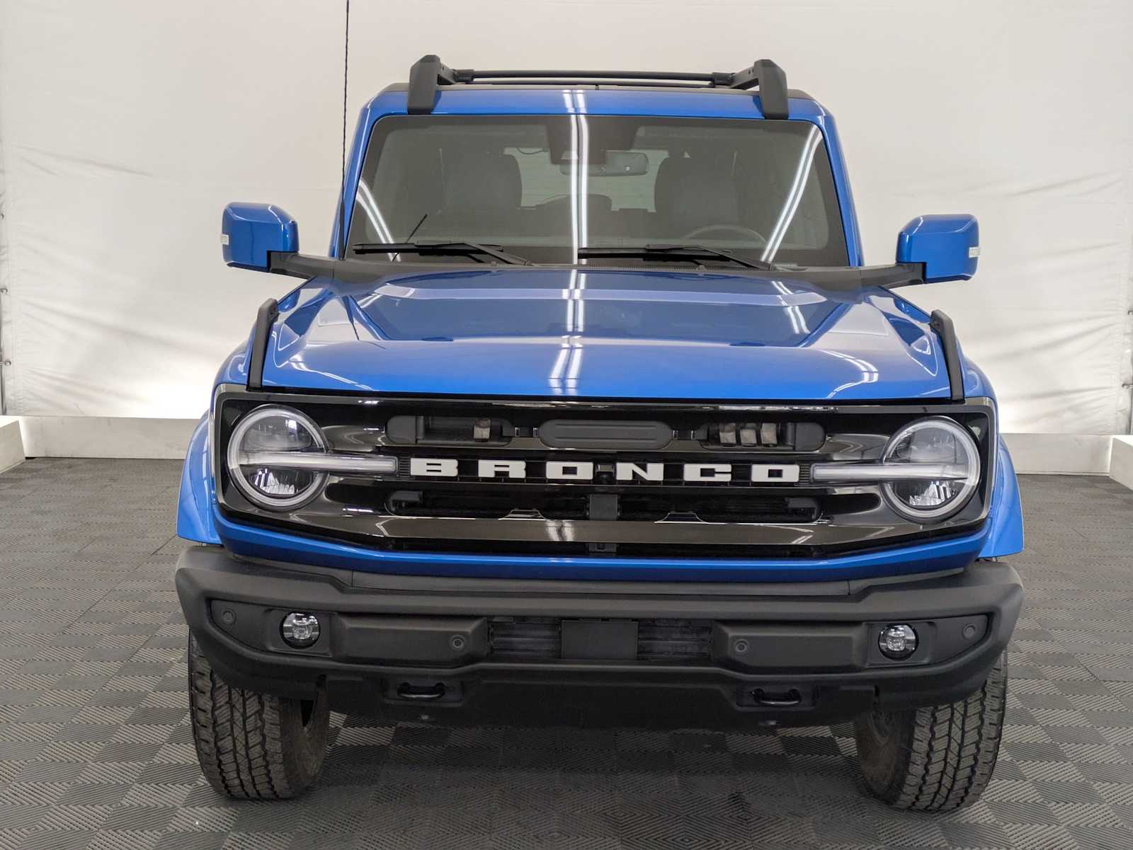 2024 Ford Bronco Outer Banks 9