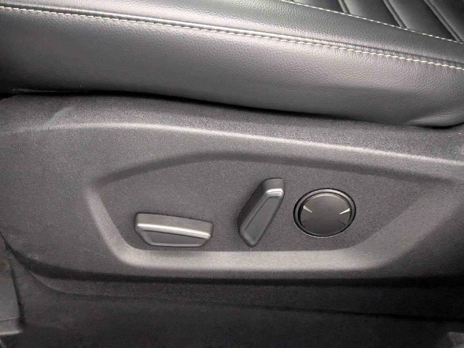 Thumbnail: 2024 Ford Edge - 18